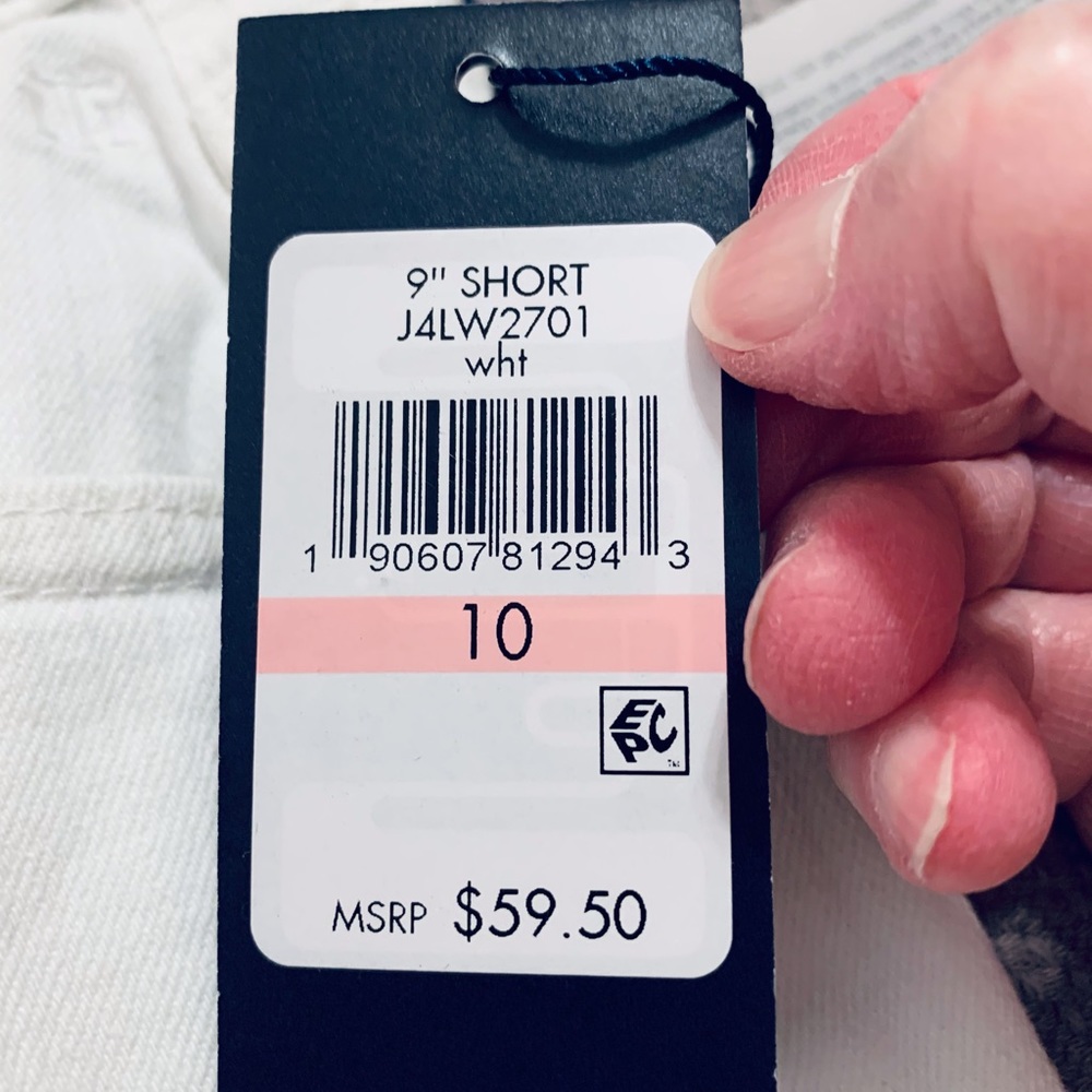 NWT Shorts: Denim, Cuffed, Mid-Rise, 9" Inseam, White, Tommy Hilfiger - Picture 7 of 12